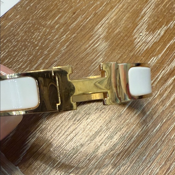 Gold and White Hermes Style Bracelet - Picture 3 of 8